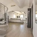 度假居 Gorgeous In 圣罗兰度瓦