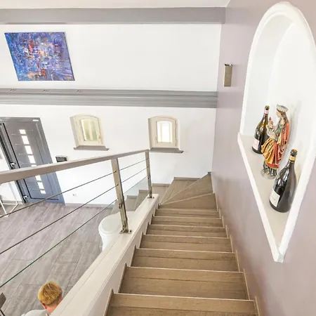 בית נופש Lovely In סאן-לורן-דו-ואר