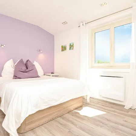 Gorgeous In *